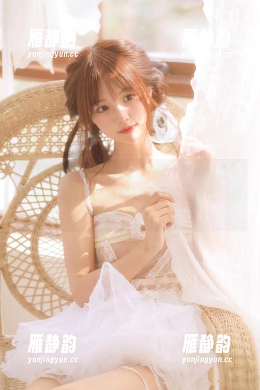 厉害了，“51朝阳群众”的吃瓜线路里，娜娜成了新的话题王，撩人又吸睛！