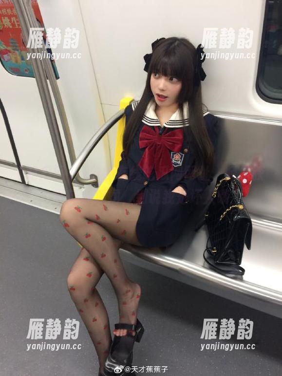 一秒钟在线吃瓜网网址，轻松获取新鲜瓜闻，别说我是坏人哦