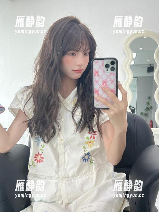 “吃瓜网站”又一波更新，感叹八卦圈每天像过山车一样刺激。