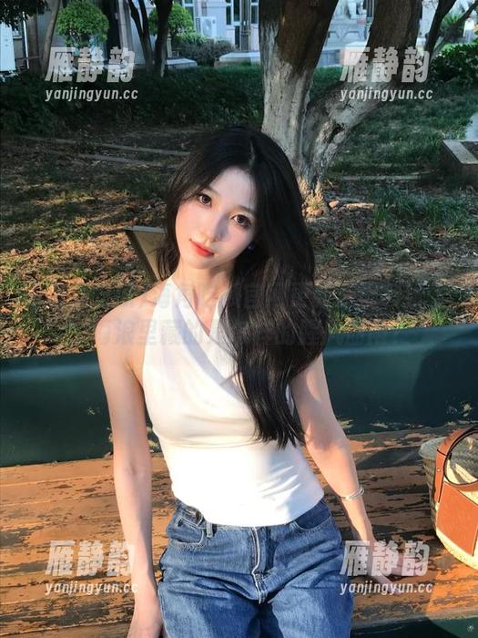 海角吃瓜官网更新：黑料纷飞，海浪里藏的是怎样的腥风血雨？