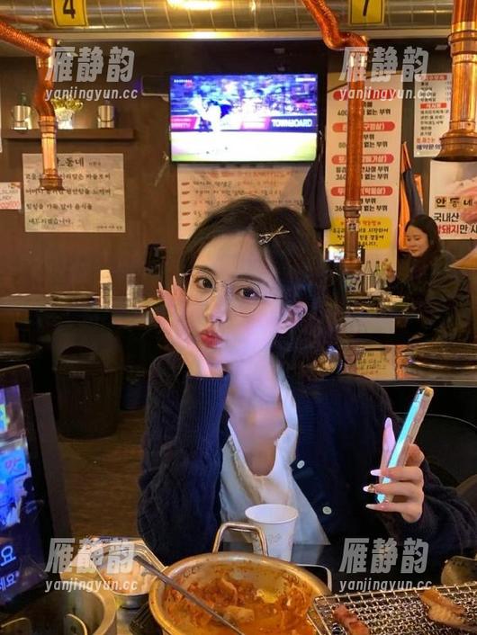 黑料在线 黑料在线苹果版:看这精彩冲突,我应该带上爆米花才对,完全停不下来!