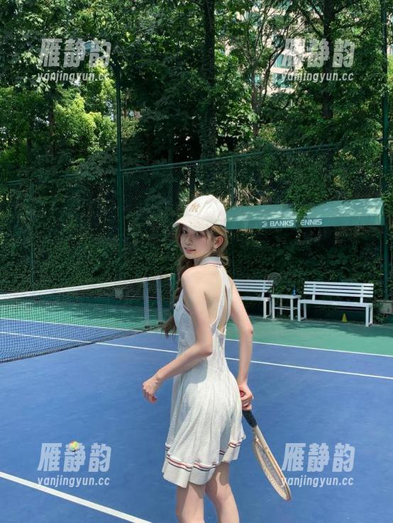 黑料社区苹果版下载指南：小心别让八卦流到你老板耳朵里！