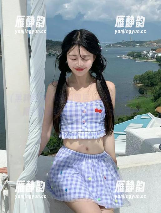 登录黑料网后，一堆八卦仿佛在跟我打招呼，怎么看也没太明白。